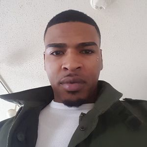 Meet your Posher, Emmanuel